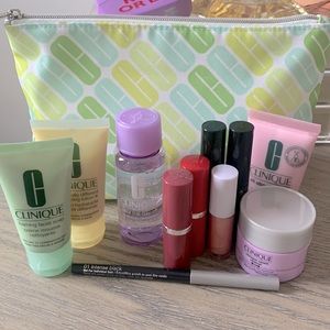 Clinique set with makeup bag